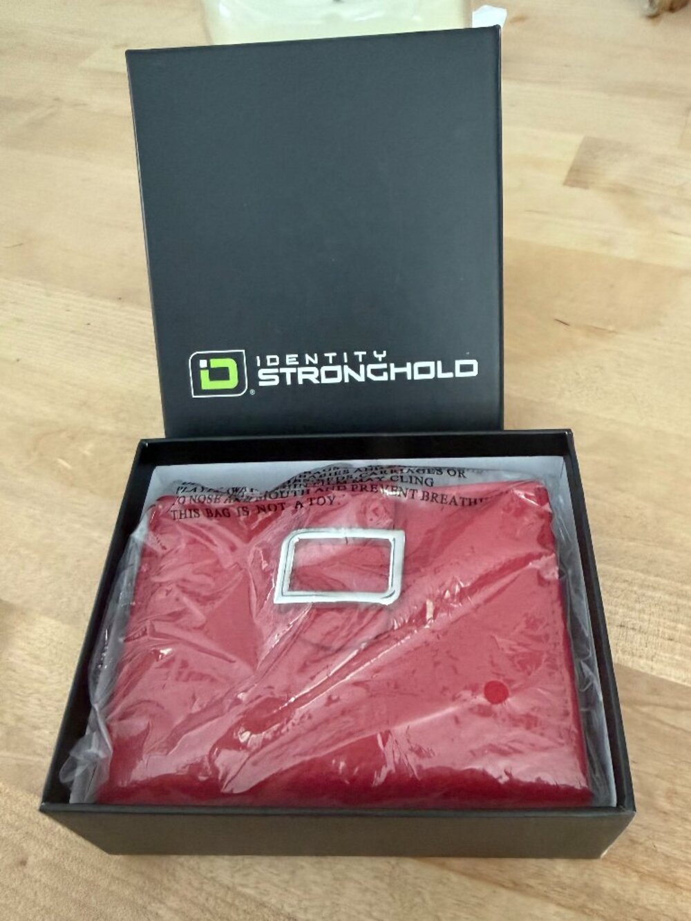 TNIB Identity Stronghold Women's RFID Blocking Red Leather Wallet -  Brand New